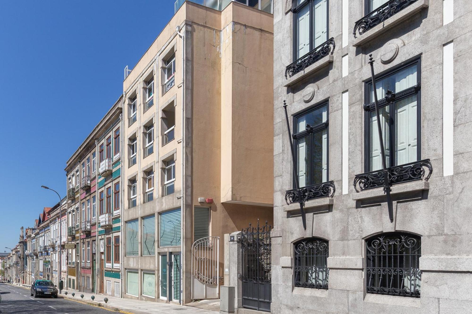 Host Wise - Charming Luxurious Flat With Garage Leilighet Porto Eksteriør bilde